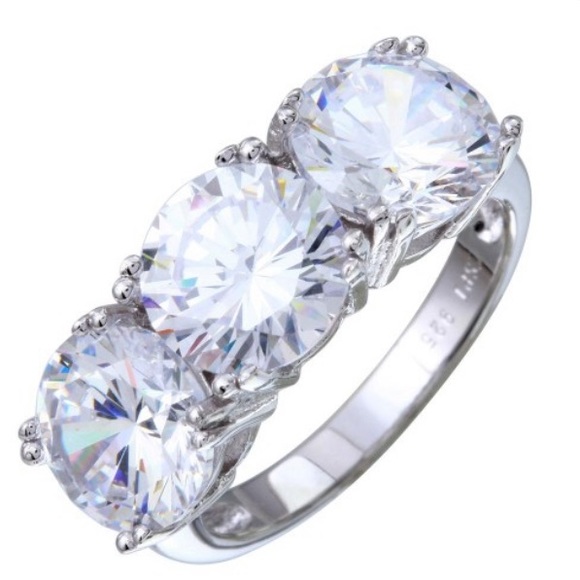 3 stone Wedding Band size 5 6 7 8 9 - Picture 2 of 9